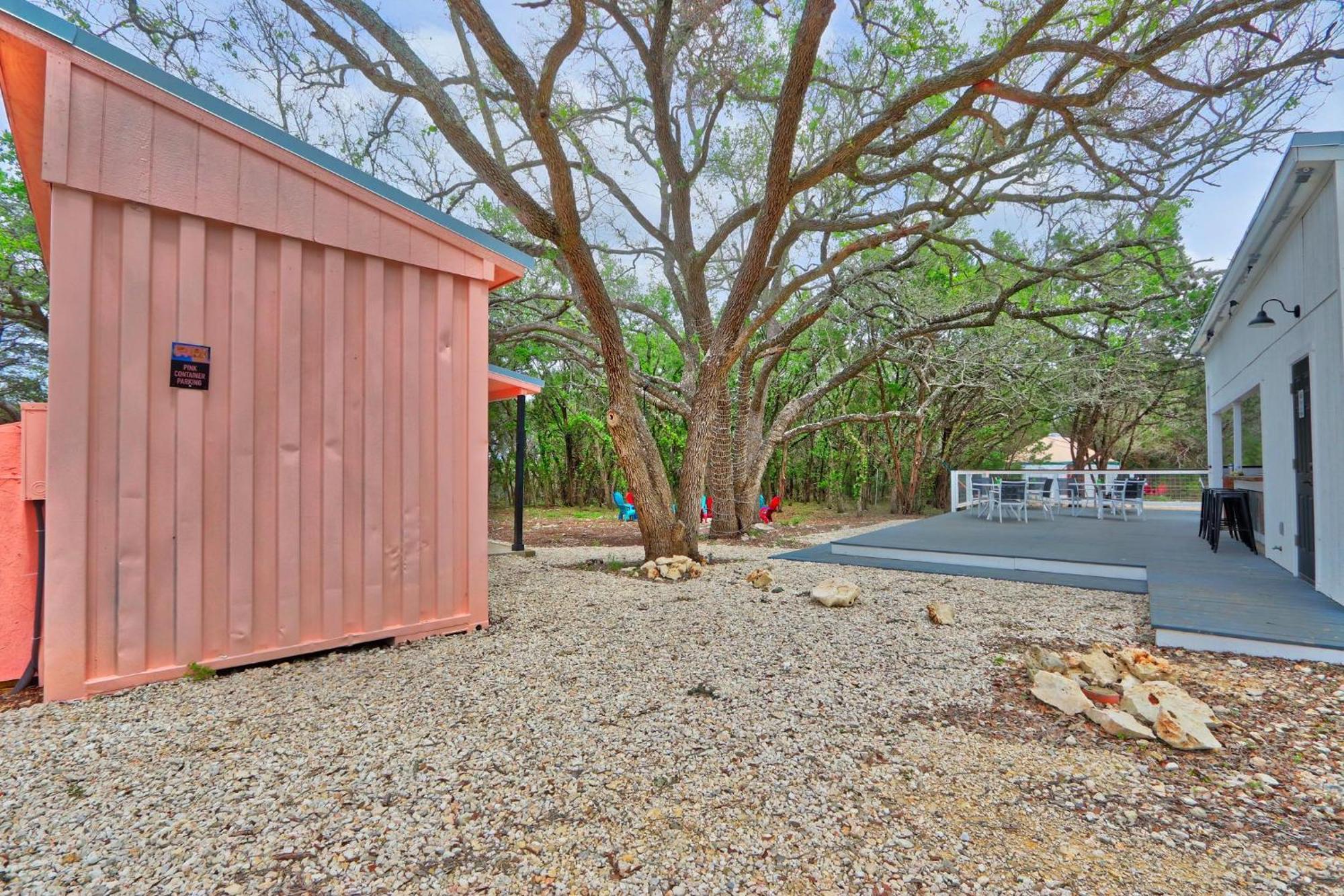 The Driftwoods - Pink Container House Exterior foto